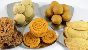 Diwali Sweet Recipes: इस पर्व को बनाएं खास इन 7 स्वादिष्ट मिठाइयों के साथ