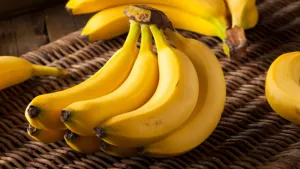 Banana: केला  खाने का सही समय और तरीका