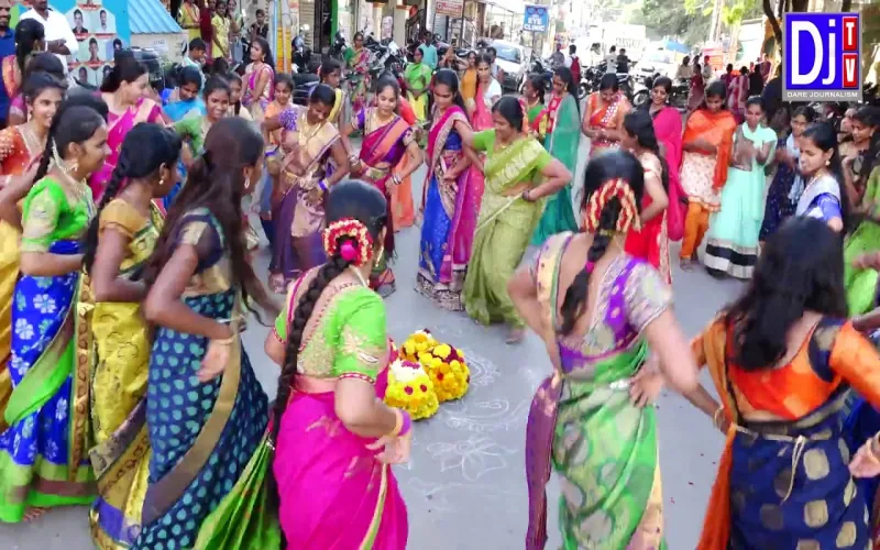 Garba in Mumbai  नवरात्रि 2024 का रंगीन उत्सव