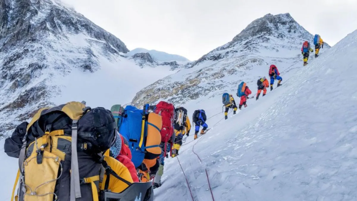 Crown Of Icy Storms Mount Everest