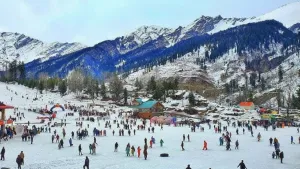 Winter Travel Health Guide: सर्दी में यात्रा करते वक्त इन टिप्स को अपनाएं, सेहत बनी रहेगी